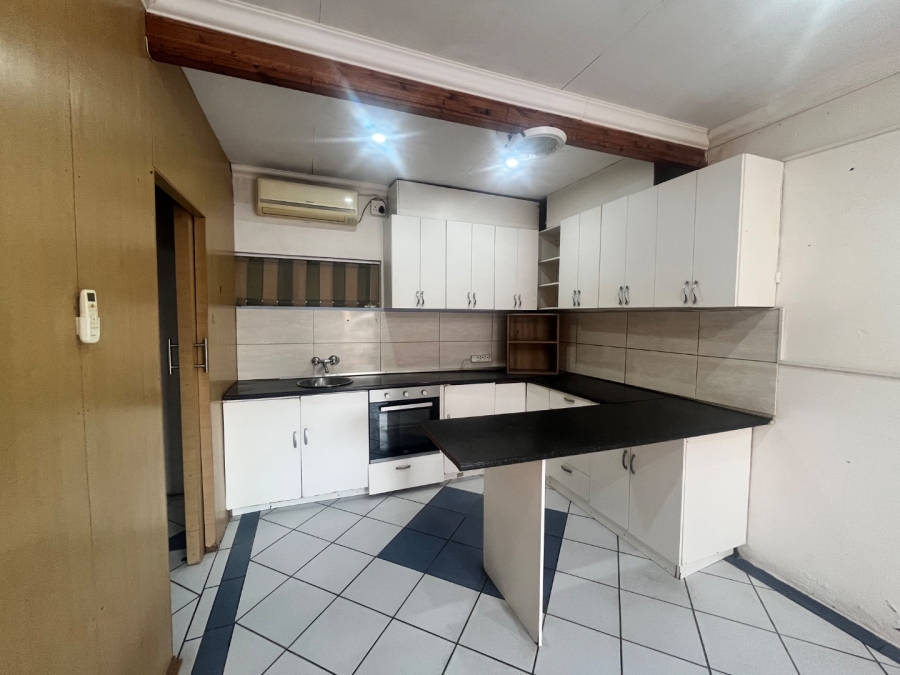 To Let 1 Bedroom Property for Rent in Groeneweide Park Western Cape